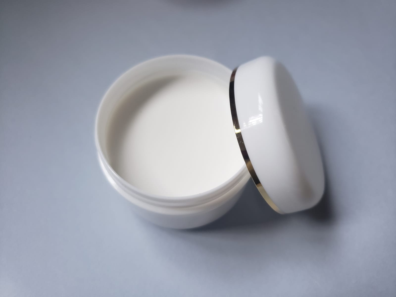 Sunscreen moisturizer cream